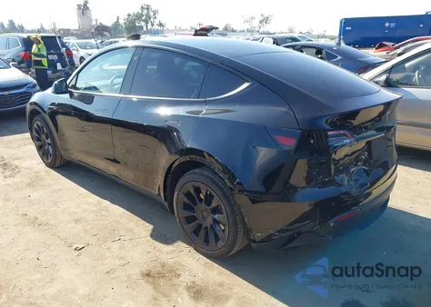 2023 Tesla Model Y Awd/Long Range Dual Motor All-Wheel Drive z USA, uszkodzony, nr VIN 7SAYGDEE1PA025933